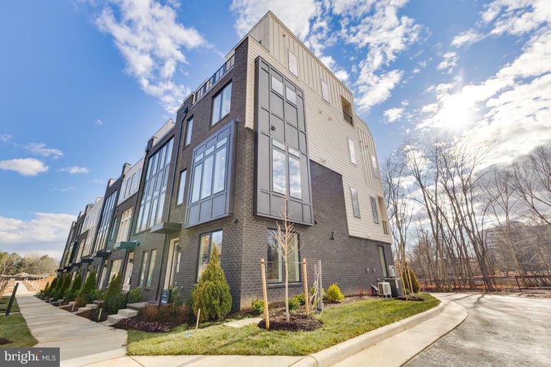 11579 Patriotic Ln, Reston, VA 20190
