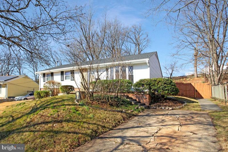 8345 Verona Dr, Hyattsville, MD 20784
