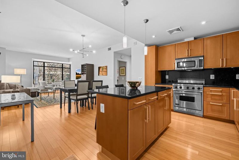 2425 L St NW #537, Washington, DC 20037