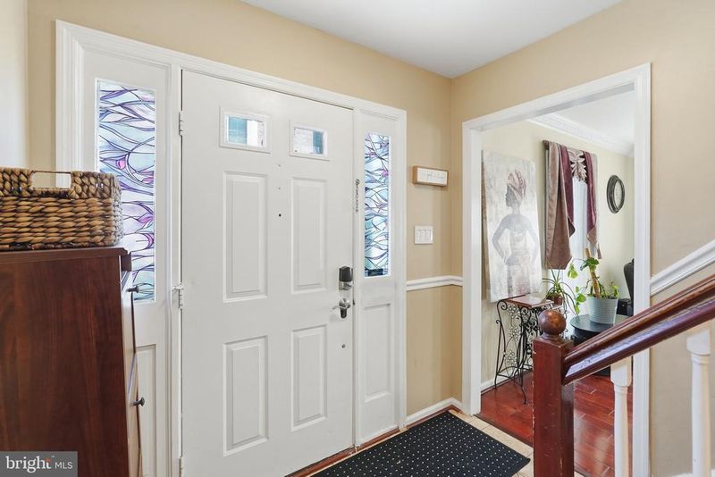 5810 Apsley House Ct, Alexandria, VA 22310