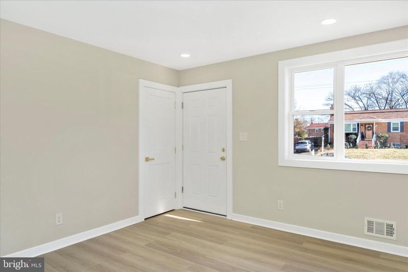 7103 Loch Raven Rd, Temple Hills, MD 20748