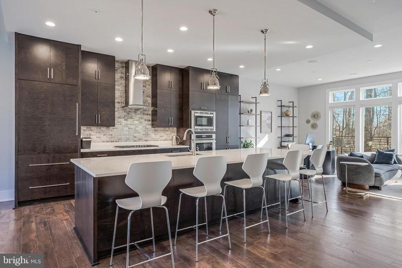 5348 Merriam St, Bethesda, MD 20814