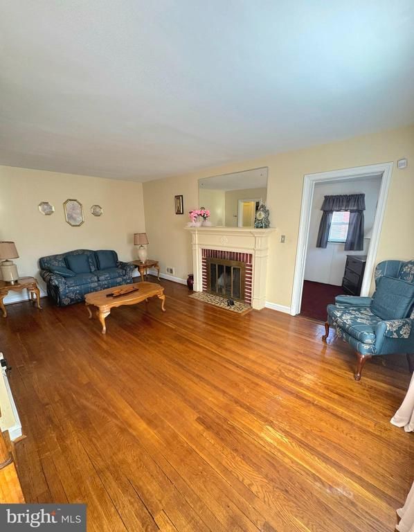 4913 Russell Ave, Hyattsville, MD 20782