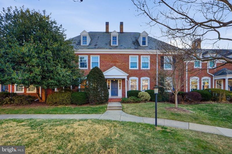 4431 36th St S #A1, Arlington, VA 22206
