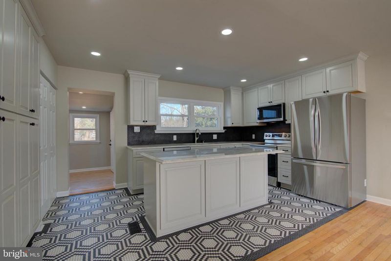 106 North St NE, Leesburg, VA 20176