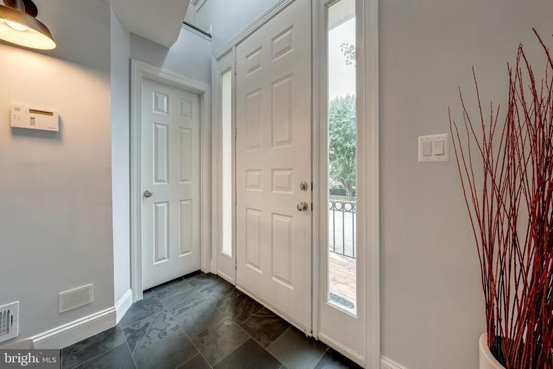 1500 N Colonial Ter, Arlington, VA 22209