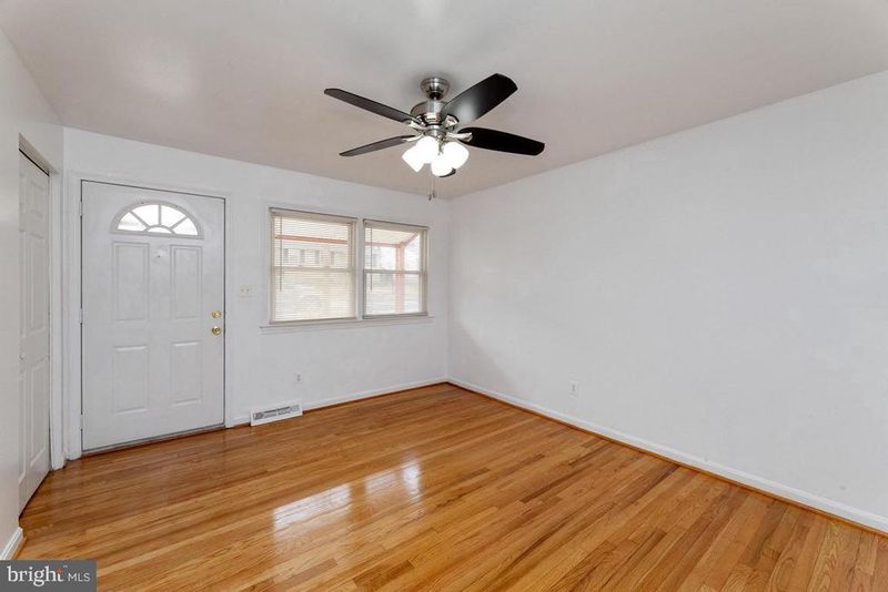 8110 Phelps Pl, District Heights, MD 20747