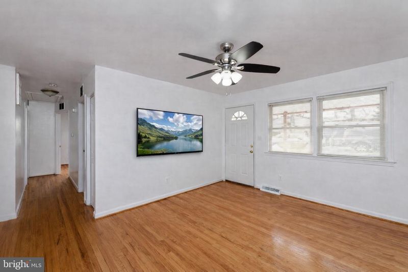 8110 Phelps Pl, District Heights, MD 20747