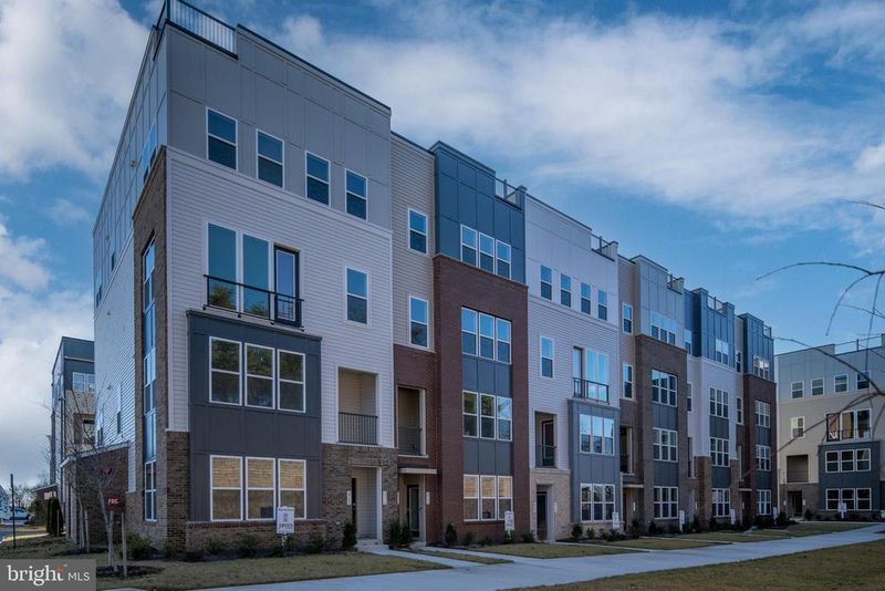 2540 Neabsco Common Pl, Woodbridge, VA 22191