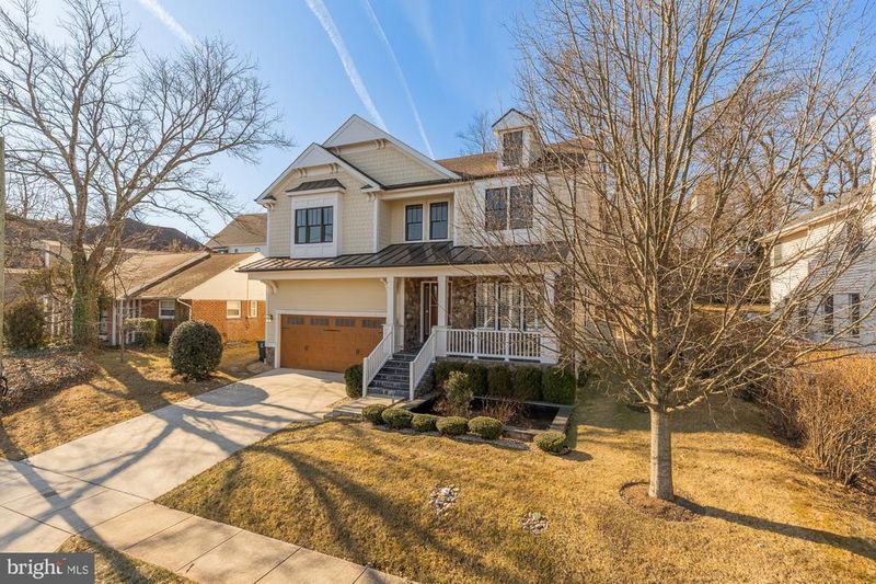 2012 N Greenbrier St, Arlington, VA 22205