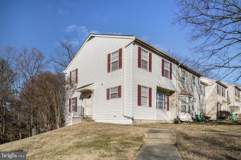 4043 Silver Park Ter, Suitland, MD 20746