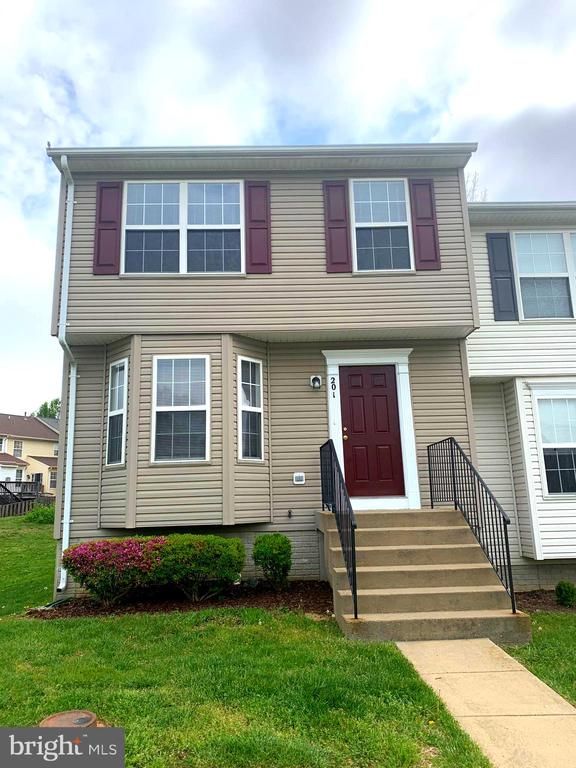 201 Merrill Ct, Stafford, VA 22554