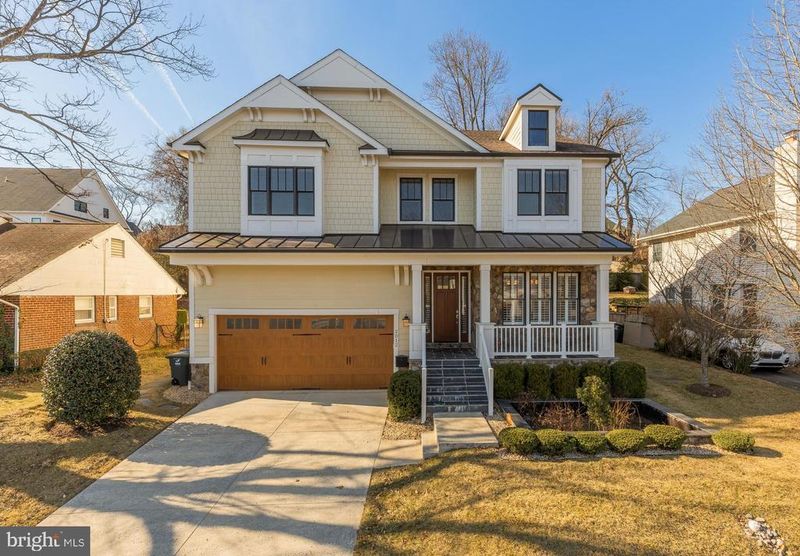 2012 N Greenbrier St, Arlington, VA 22205