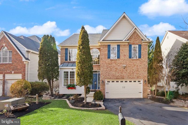 21147 Brookside Ln, Sterling, VA 20165