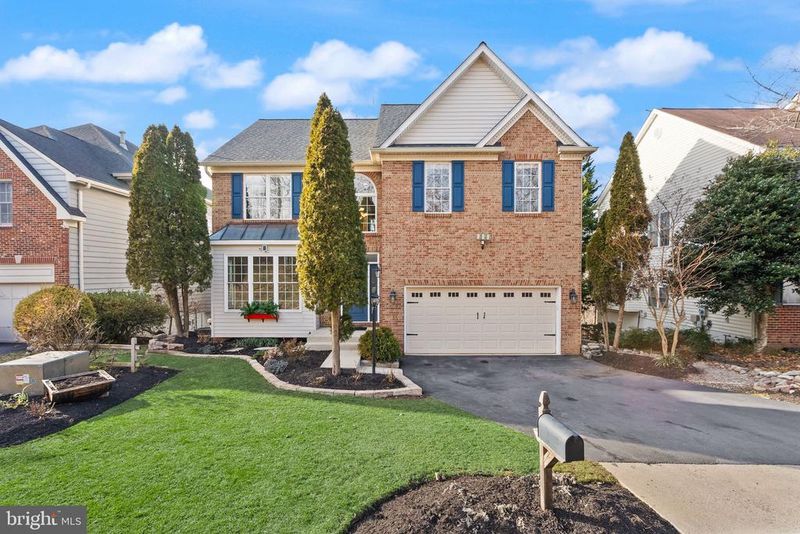 21147 Brookside Ln, Sterling, VA 20165