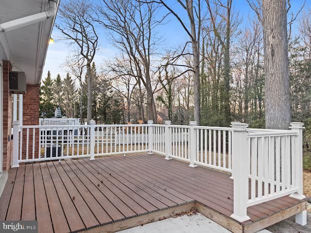 11341 Frances Dr, Beltsville, MD 20705