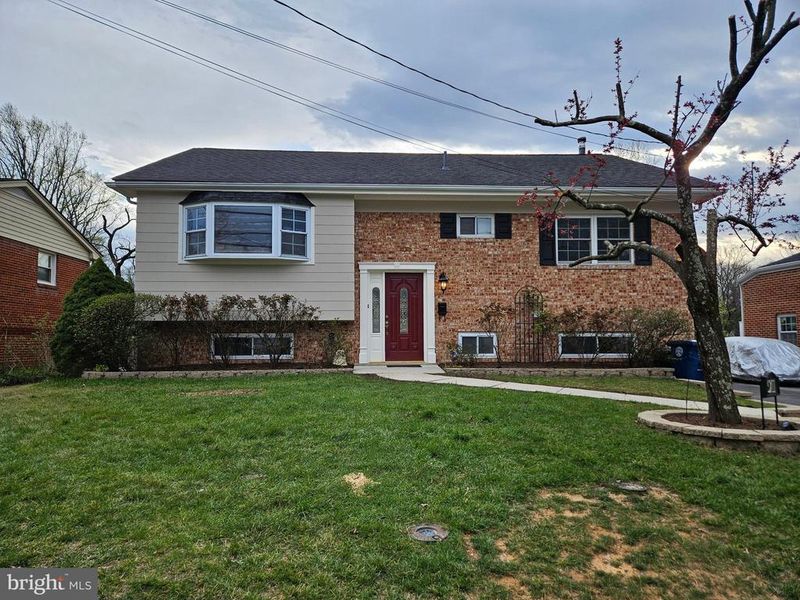 5711 Berwyn Rd, Berwyn Heights, MD 20740