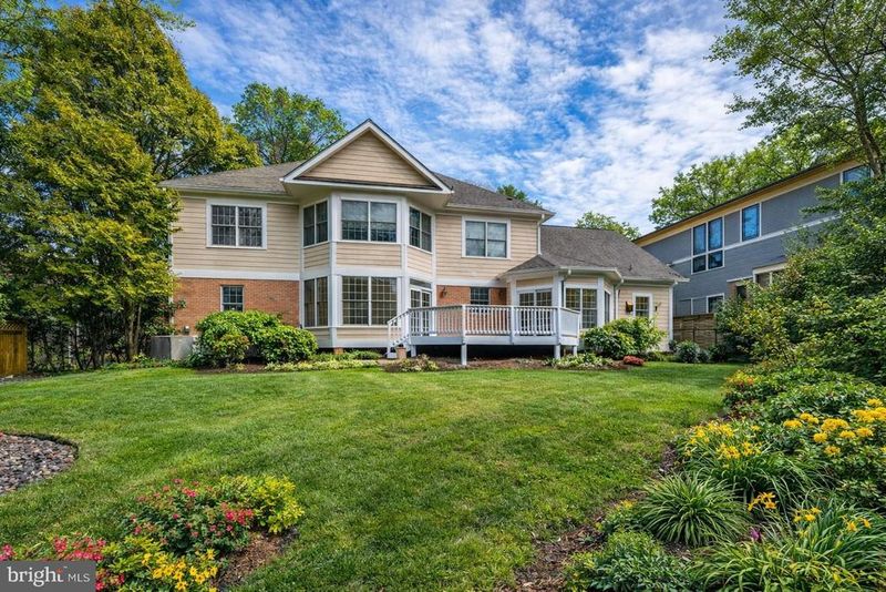 7838 Aberdeen Rd, Bethesda, MD 20814