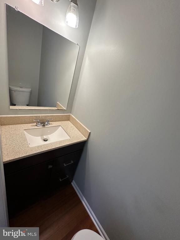 7445 Aspenpark Rd, Lorton, VA 22079