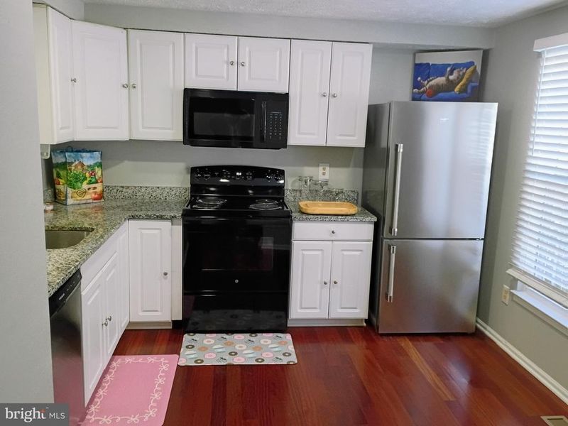 7445 Aspenpark Rd, Lorton, VA 22079