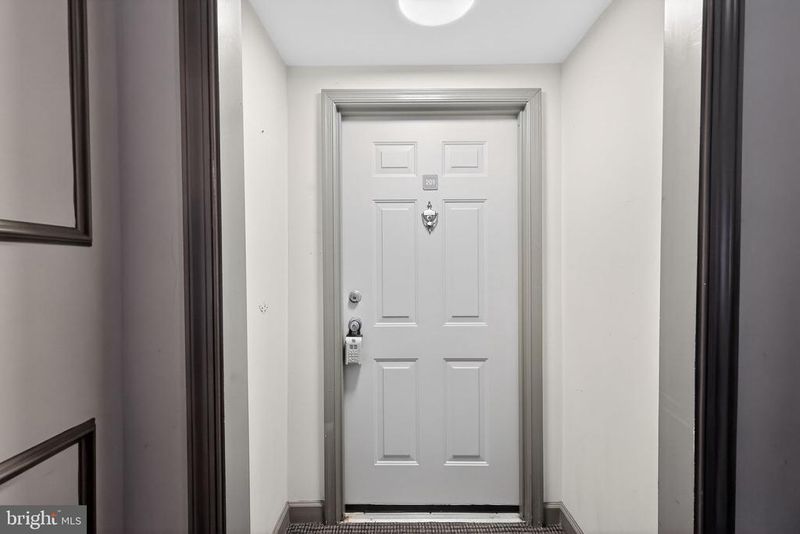 7 Pickering Ct #7-201, Germantown, MD 20874