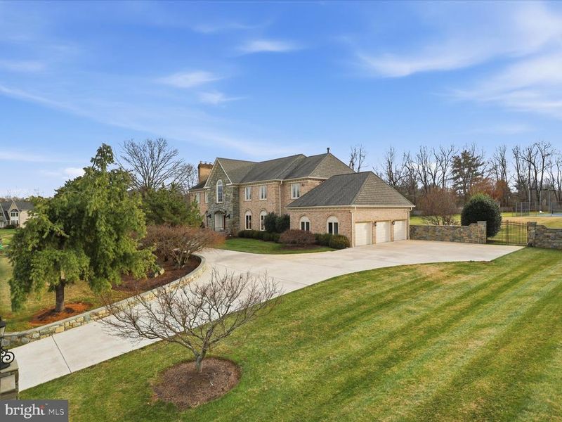 10408 Bit And Spur Ln, Potomac, MD 20854