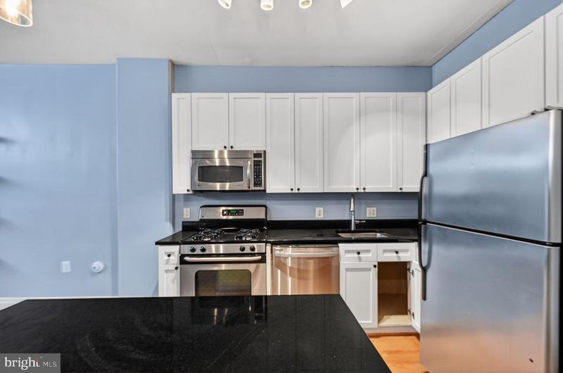 2120 Vermont Ave NW #4, Washington, DC 20001