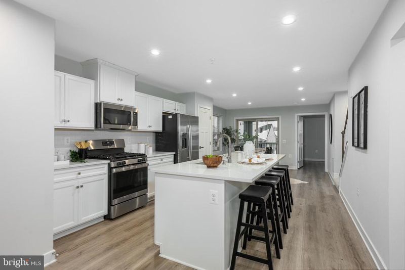 2482 Silver Leaf Dr, Frederick, MD 21702