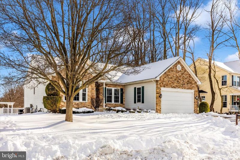 828 Geronimo Dr, Frederick, MD 21701