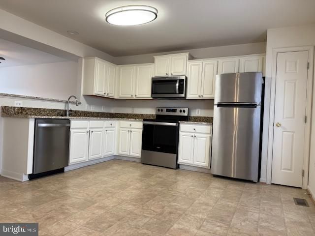 201 Merrill Ct, Stafford, VA 22554