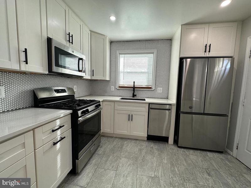 4116 Duke St, Alexandria, VA 22304