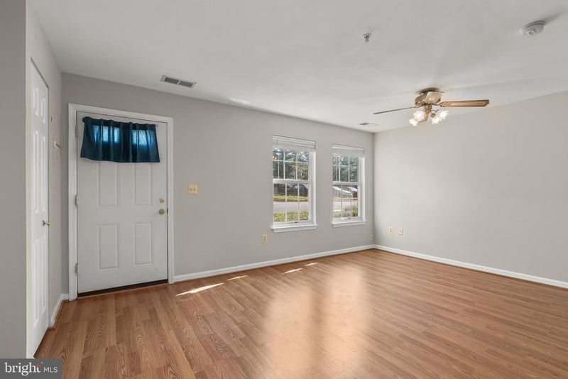6249 Sandpiper Ct #9, Elkridge, MD 21075