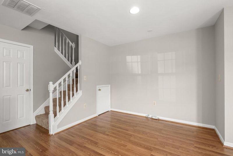 6249 Sandpiper Ct #9, Elkridge, MD 21075