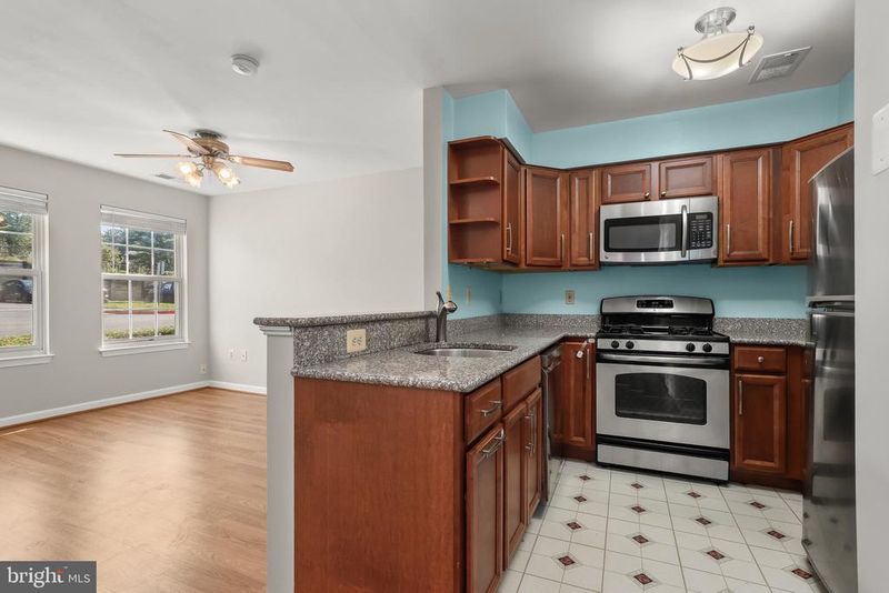6249 Sandpiper Ct #9, Elkridge, MD 21075