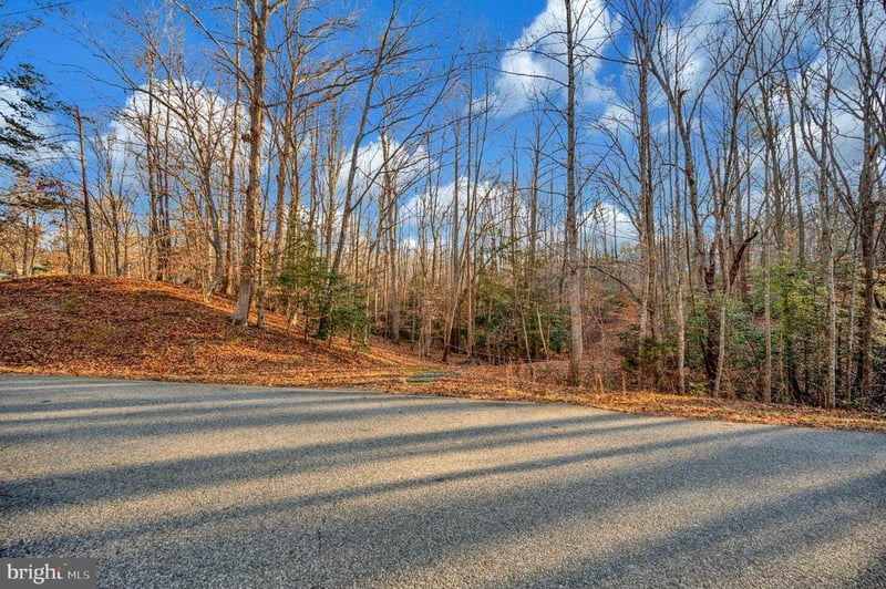 93 Dent Rd, Stafford, VA 22554