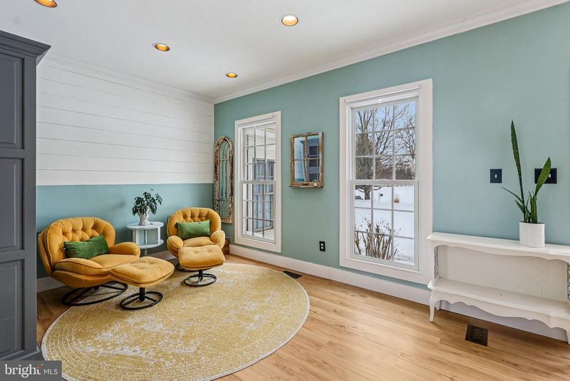 19075 Foxgreen Cir, Leesburg, VA 20175