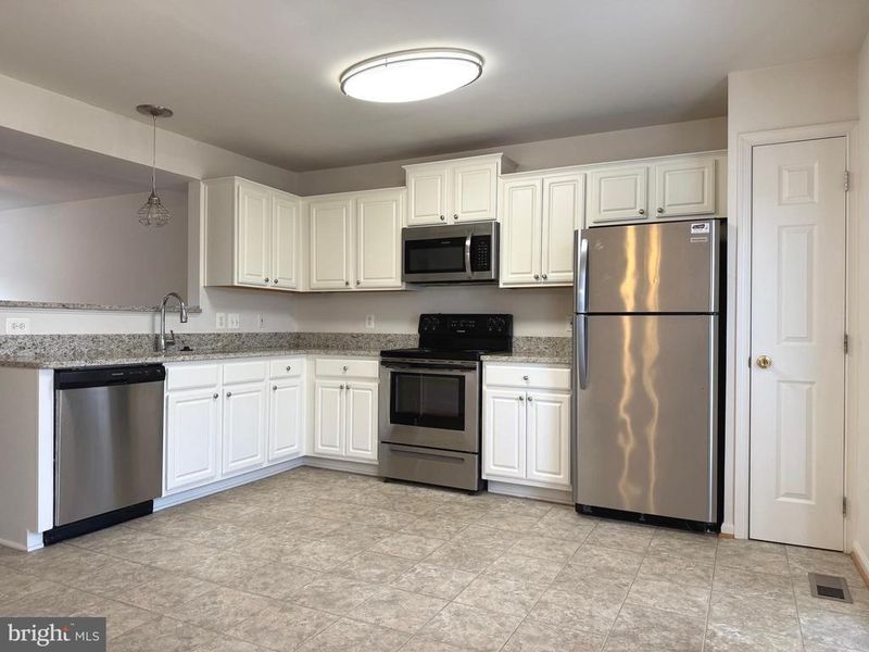 111 Merrill Ct, Stafford, VA 22554