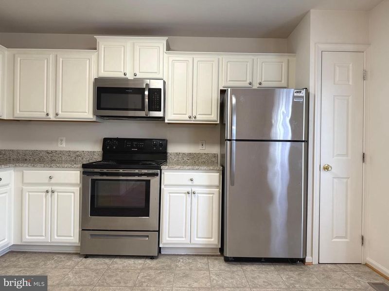 111 Merrill Ct, Stafford, VA 22554