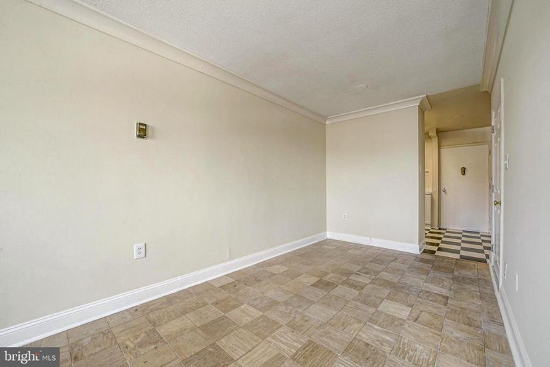 801 N Pitt St #311, Alexandria, VA 22314