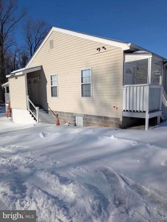 4803 Valley St, Alexandria, VA 22312