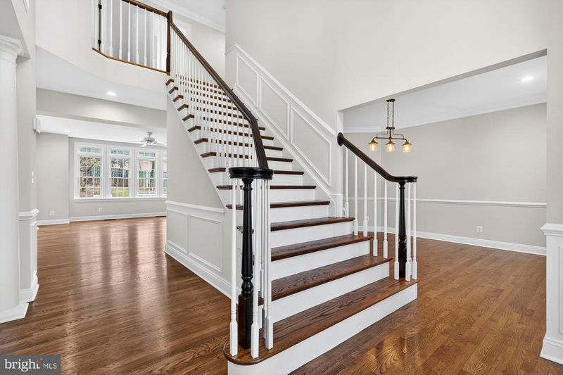 2503 Easie St, Oakton, VA 22124
