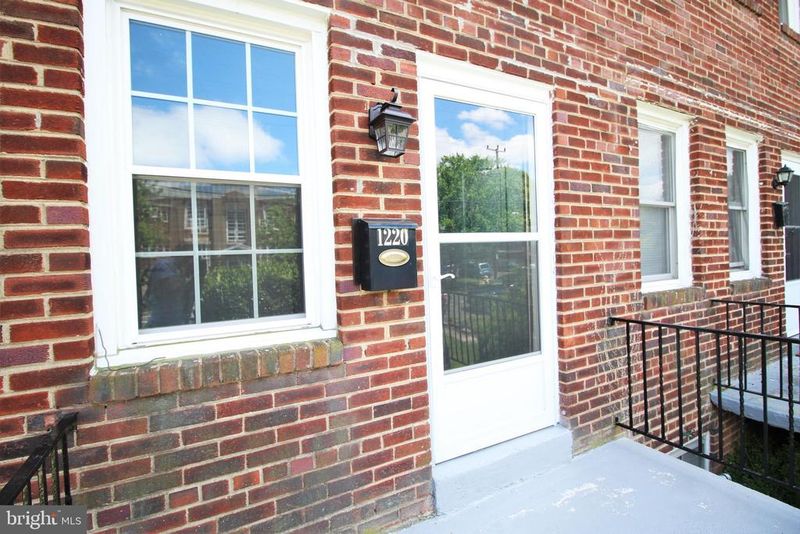 1220 Oronoco St, Alexandria, VA 22314