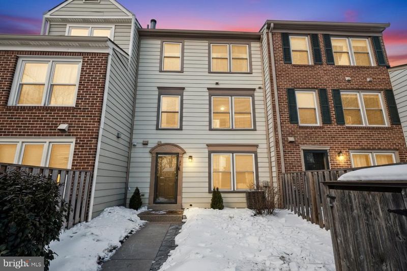 7614 Jordon Hollow Ct, Manassas, VA 20109