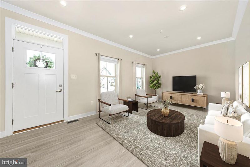 6832 Woodridge Rd, New Market, MD 21774