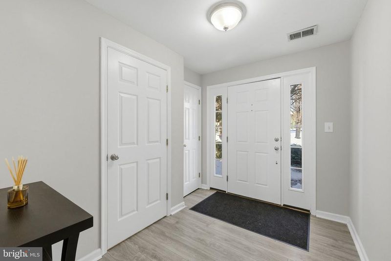 14405 Hulfish Way, Gainesville, VA 20155