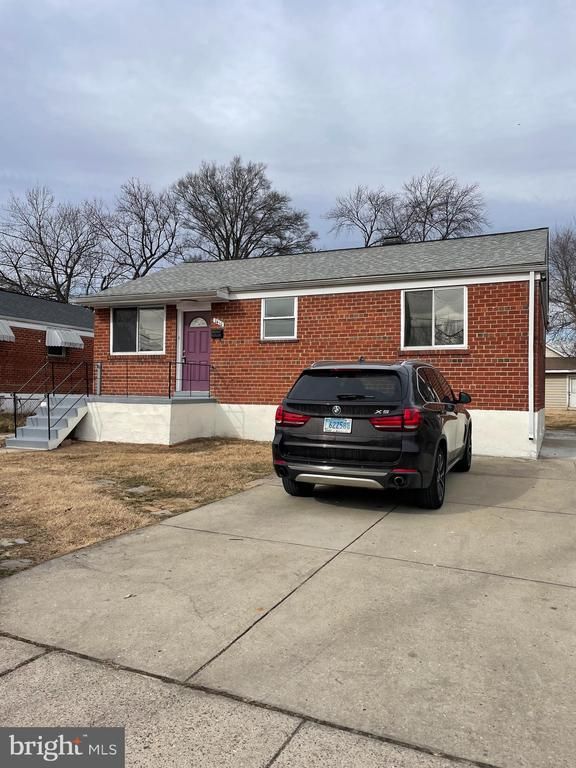 2410 Lewisdale Dr, Hyattsville, MD 20783