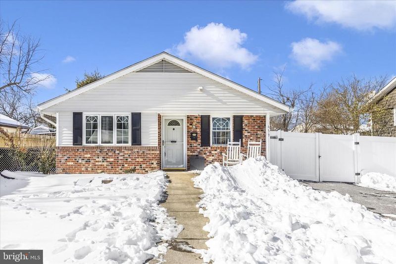 439 Center St, Frederick, MD 21701