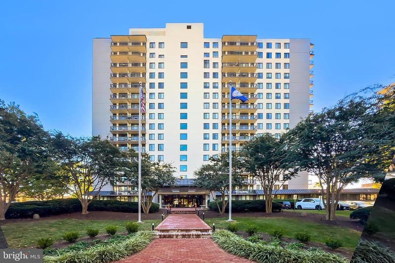 801 N Pitt St #521, Alexandria, VA 22314