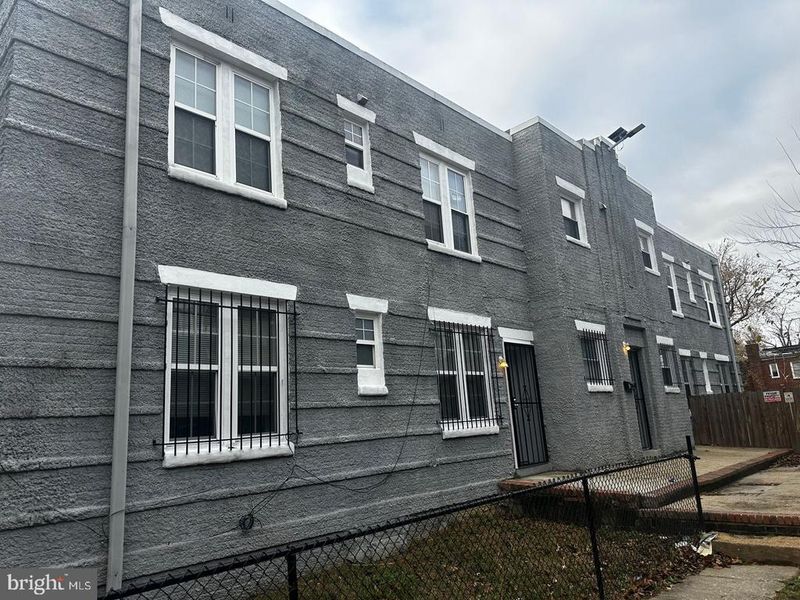 4632 Hillside Rd SE #1, Washington, DC 20019