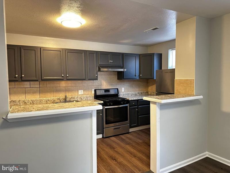 4632 Hillside Rd SE #1, Washington, DC 20019